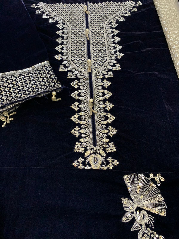 Jazmin Navy Blue Velvet Formal Collection Replica