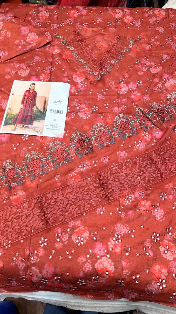 Iznik UE-446 Lawn Mustard (Rust)