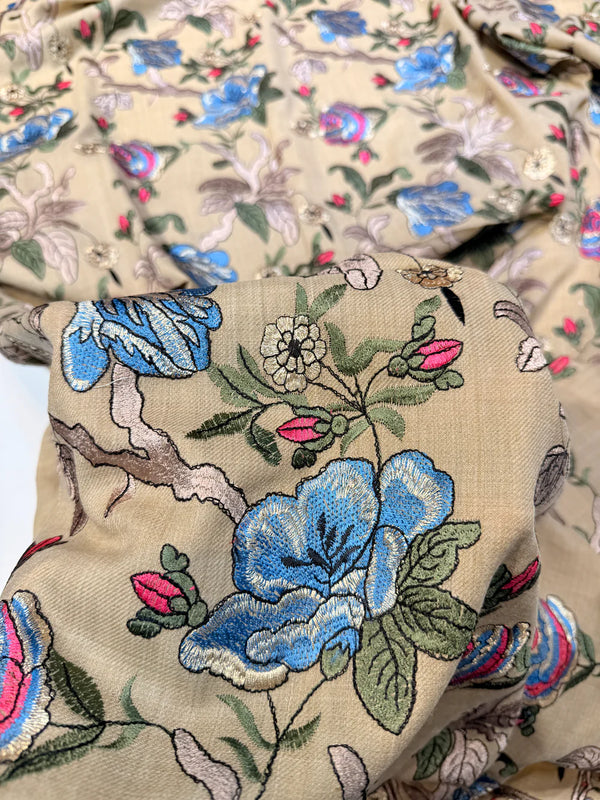 Resline Embroidered Wool Shawl