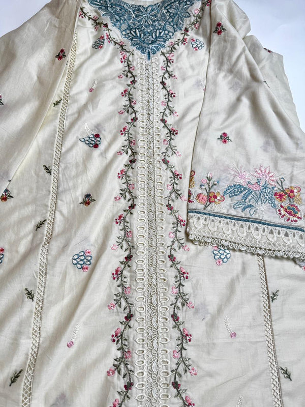 QALAMKAR LAWN RIMSHA RTW