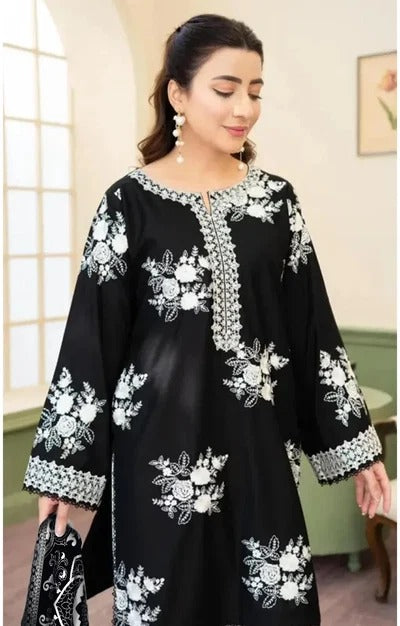 ZARA SHAHJAHAN BLACK & WHITE