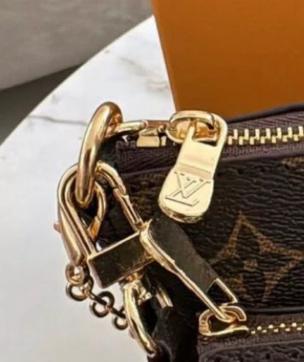 Louis Vuitton Luxury Trio Pochette