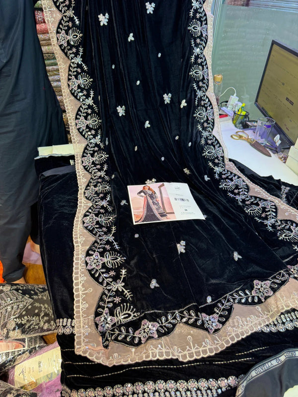 ANEELAS VELVET BLACK LUXE