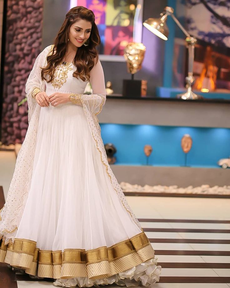 Nirshan White Chiffon Formal Collection Replica