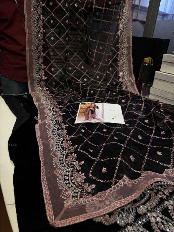 Aneelas Velvet AVT06 – Luxe Black Edition