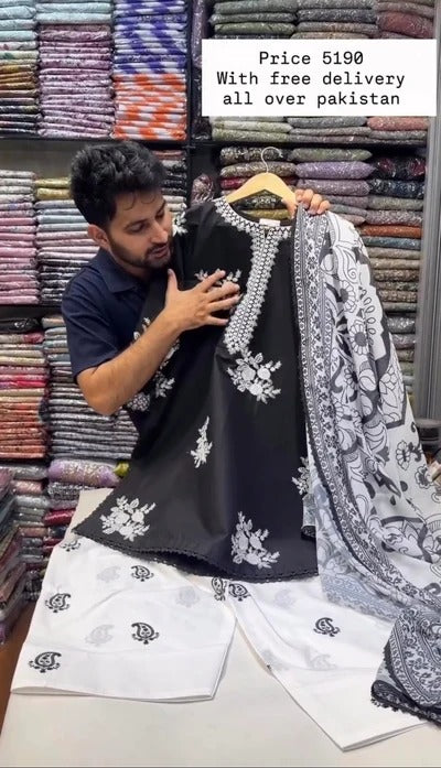 ZARA SHAHJAHAN BLACK & WHITE