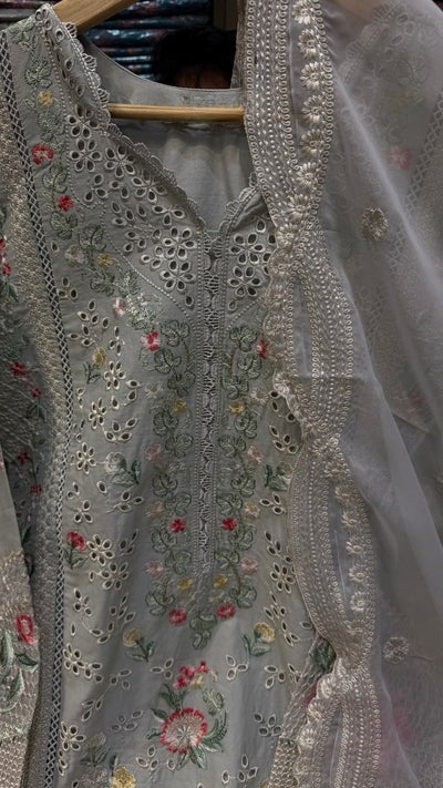 REPUBLIC HOOR RTW LAWN