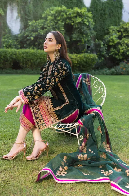 Zainab Chottani Green Velvet Formal Collection Replica