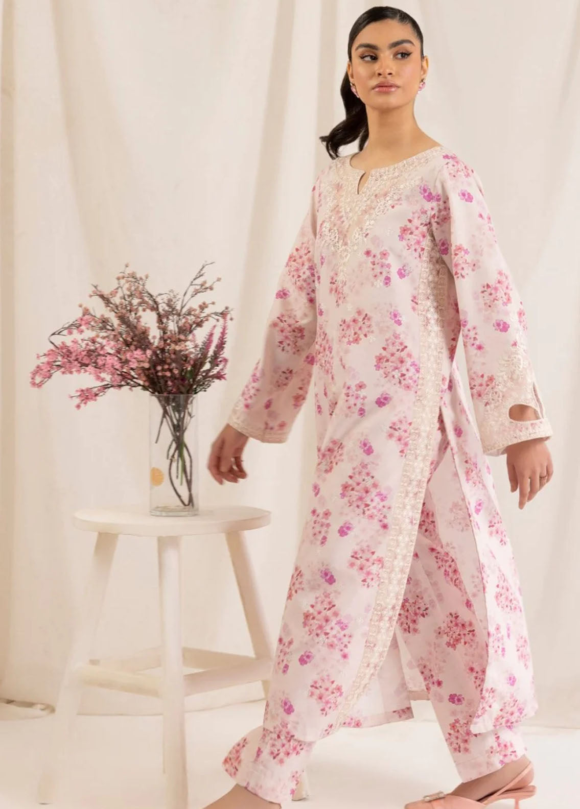 Mohagni Pink Printed Lawn Collection Replica